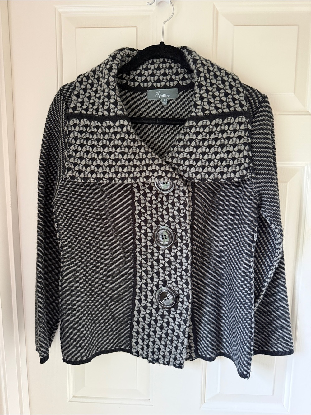WILLOW BLACK AND WHITE TEXTURED BUTTON CARDIGAN/JACKET, SMALL